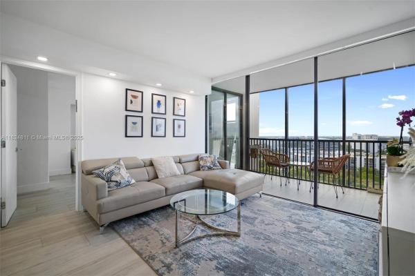 Coronado Tower 2, 20301 W Country Club Dr #1822, Aventura, Florida 33180, image 3