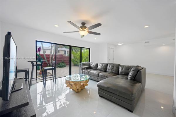 Lakes Of Emerald Hills, 3896 Meadow Ln #245, Hollywood, Florida 33021, image 1