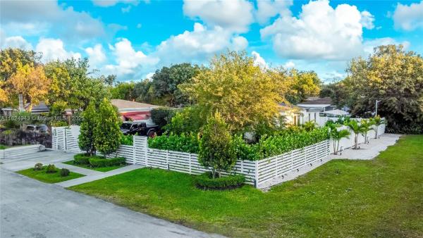 532 NW 100th St, Miami, Florida 33150, image 1
