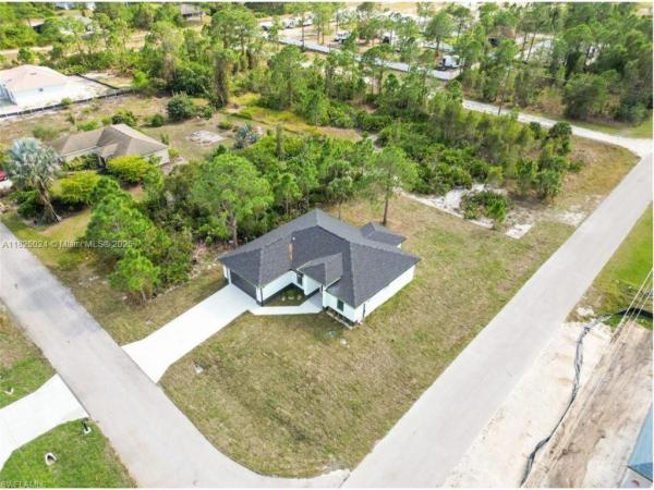 2911 37th St W, Lehigh Acres, Florida 33971, image 1