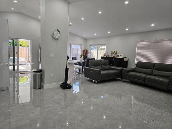 14263 SW 177th Ter, Unincorporated Dade County, Florida 33177, image 1