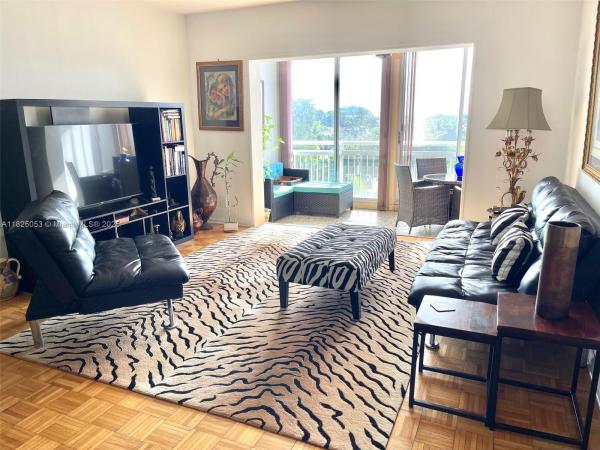 Hillcrest, 4400 Hillcrest Dr #518B, Hollywood, Florida 33021, image 1