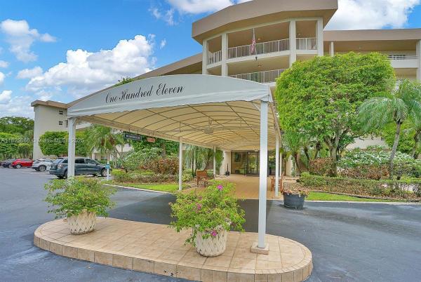 Oaks Way At Palm-Aire, 535 Oaks Dr #504, Pompano Beach, Florida 33069, image 1