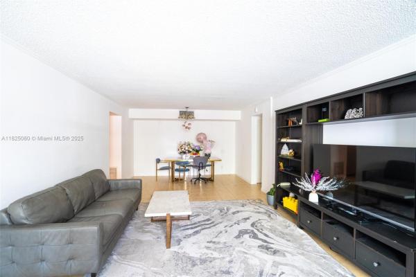 De Soto Park North, 2101 Atlantic Shores Blvd #120, Hallandale Beach, Florida 33009, image 1