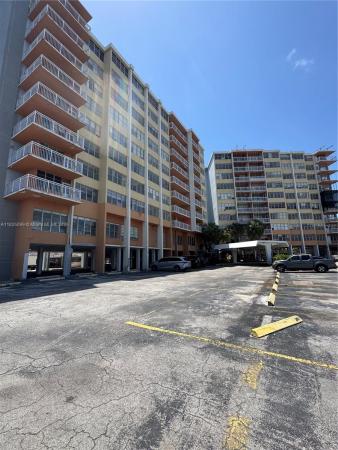 Crestview Towers, 2025 NE 164 St #206, North Miami Beach, Florida 33162, image 1