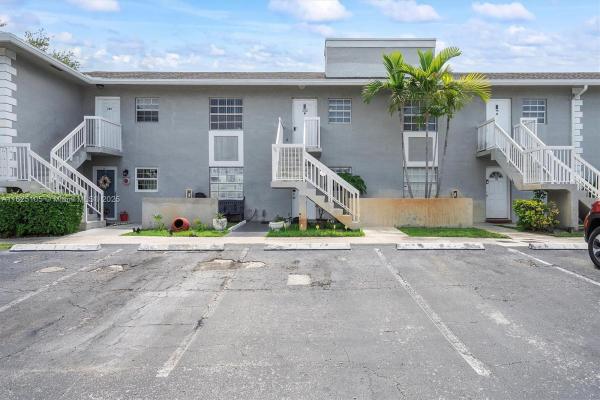 438 NE 210 Circle Ter 102-4b, Unincorporated Dade County, Florida 33179, image 1