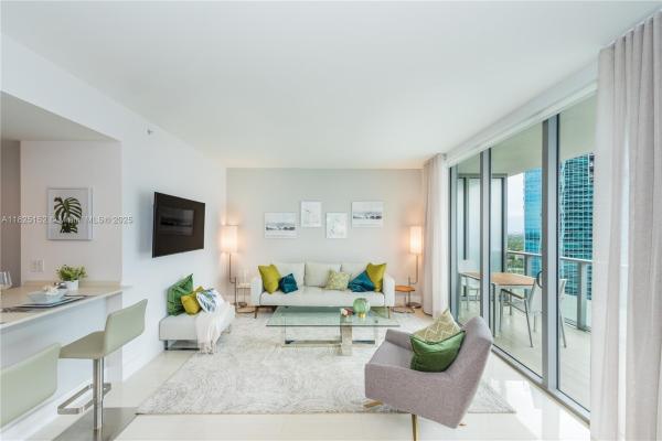 Brickell House, 1300 Brickell Bay Dr #2900, Miami, Florida 33131, image 1