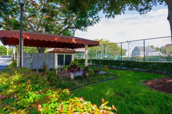 Woodstock Townhomes, 11736 SW 112th Ter, Kendall, Florida 33186, image 3