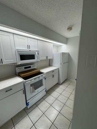 Villa Rustica, Hialeah, Florida 33015, image 2