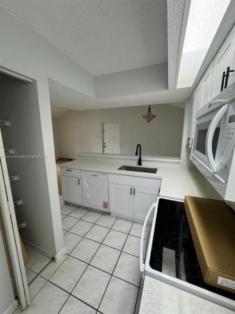 Villa Rustica, Hialeah, Florida 33015, image 3