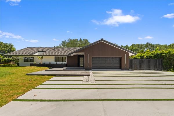 Ivanhoe Estates, 5020 Hawkhurst Ave, Southwest Ranches, Florida 33331, image 1