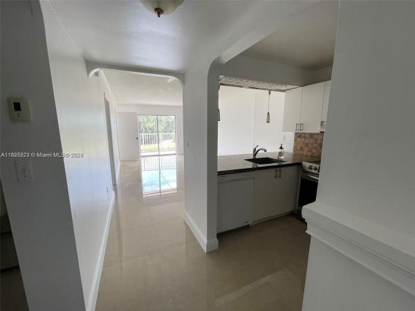 Tall Trees, 16465 NE 22nd Ave #417, North Miami Beach, Florida 33160, image 2