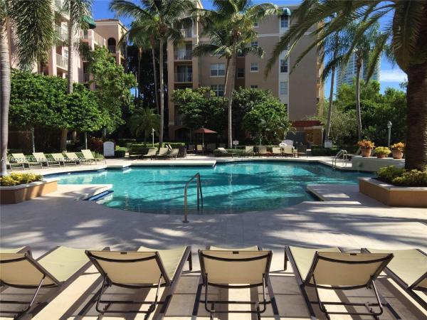 The Yacht Club At Aventura, 19601 E Country Club Dr #7101, Aventura, Florida 33180, image 3