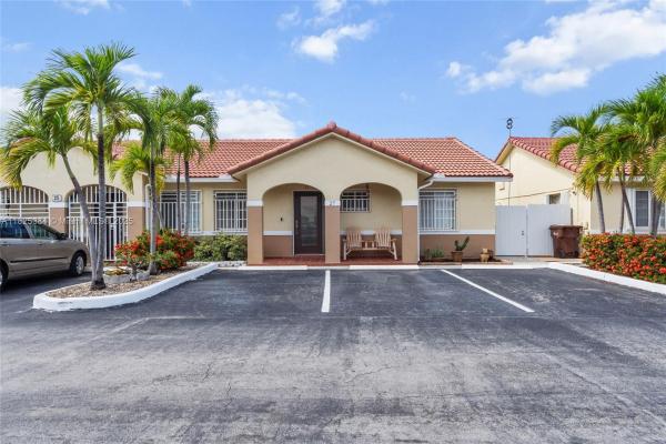 West Palm Gardens Villas, 7101 W 24 Ave #27, Hialeah, Florida 33016, image 1