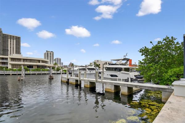 Bella Vista Mid Rise South, 19925 NE 39th Pl Boat Slip #17, Aventura, Florida 33180, image 2
