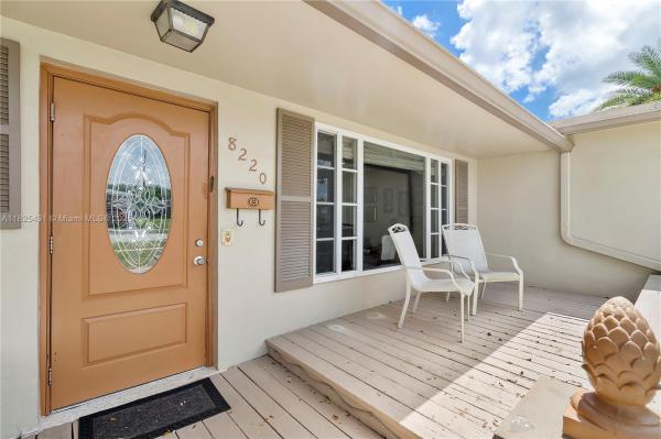 Pasadena Lakes, 8220 NW 24th Ct, Pembroke Pines, Florida 33024, image 2