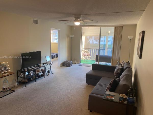 Hollybrook Golf & Tennis Club, 361 S Hollybrook Dr #206, Pembroke Pines, Florida 33025, image 1
