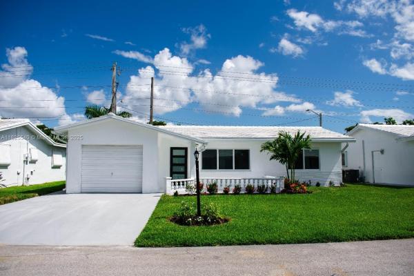 Palm Beach Leisureville, 1009 Leisure Ln, Boynton Beach, Florida 33426, image 1