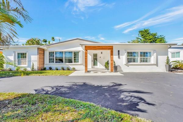 19540 NE 18th Ct, Unincorporated Dade County, Florida 33179, image 1