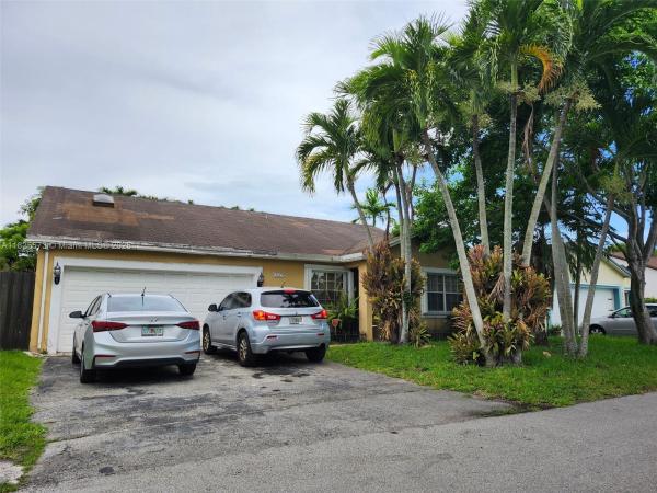 13337 SW 114th Pl, Unincorporated Dade County, Florida 33176, image 1