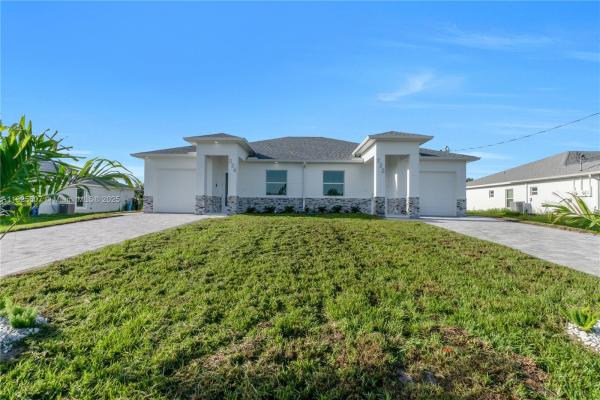 222-224 Pullman St, Lehigh Acres, Florida 33974, image 1