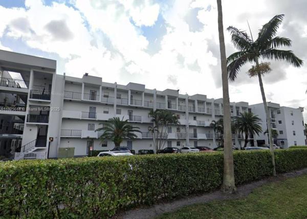 Quail Run Of Sunrise, 2998 E Sunrise Lakes Dr #215, Sunrise, Florida 33322, image 1