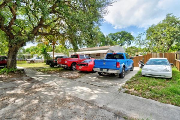 South Hollywood, 2550 Washington St, Hollywood, Florida 33020, image 2