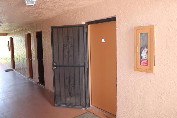 Cypress Village, 7201 Miami Lakes Dr #B13, Miami Lakes, Florida 33014, image 3