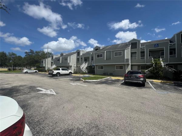 Summer Lake, 3453 NW 44th St #107, Oakland Park, Florida 33309, image 1