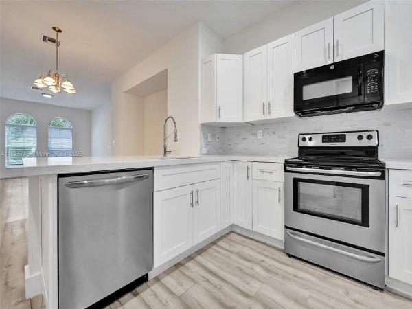 Villa Medici, 1033 NE 17th Way #904, Fort Lauderdale, Florida 33304, image 3