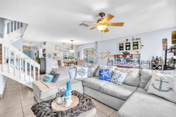 Baywood Village 3, 4552 Carambola Cir S #27247, Coconut Creek, Florida 33066, image 1