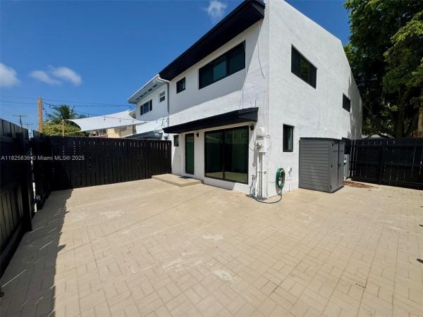 Townhouses By Al Besade, 1903 Sans Souci Blvd 0, North Miami, Florida 33181, image 1