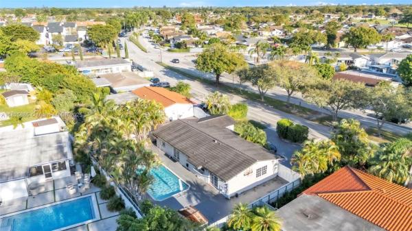 13231 SW 68th St, Unincorporated Dade County, Florida 33183, image 1