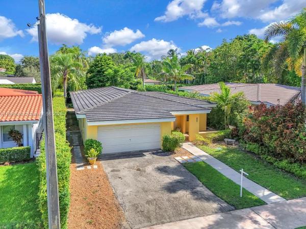 Riviera, 527 Gerona Ave, Coral Gables, Florida 33146, image 1