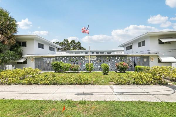 Casa Biscayne, 12665 NE 16 Ave #22, North Miami, Florida 33161, image 1