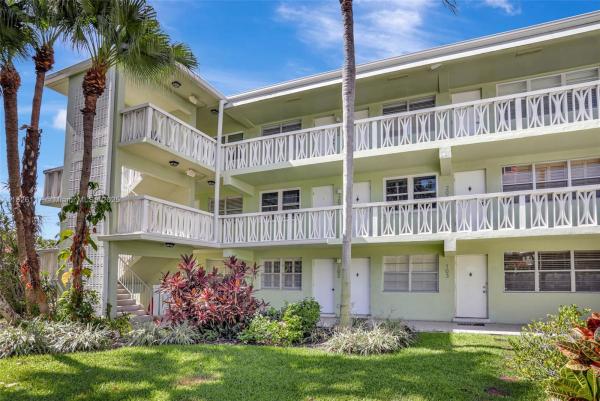 Gateway Arms, 1900 NE 8th Ct #201, Fort Lauderdale, Florida 33304, image 1