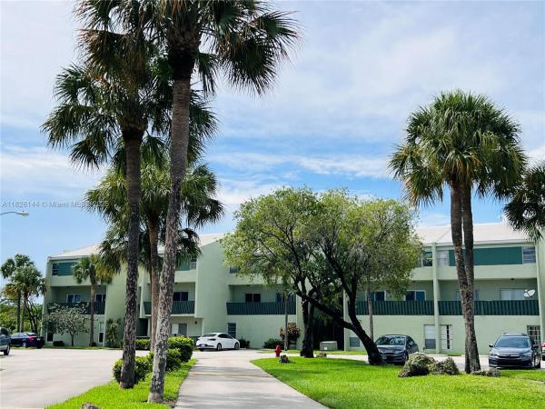 Sun & Lake, 8917 NW 28th Dr #C-51, Coral Springs, Florida 33065, image 1