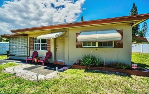 Cresthaven, 6103 Monroe St, Hollywood, Florida 33023, image 1