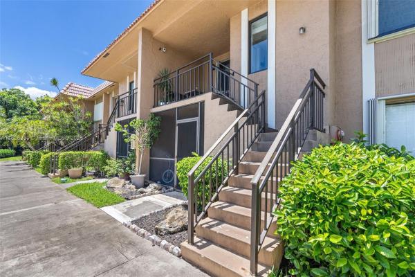 Racquet Club At Bonaventure, 195 Lakeview Dr #205, Weston, Florida 33326, image 1