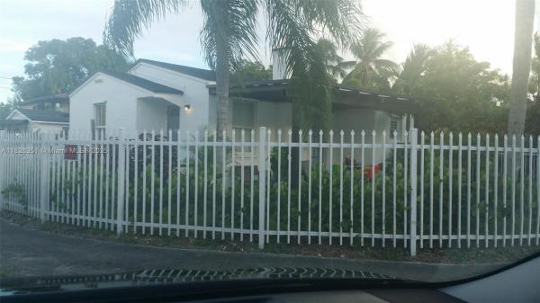 200 NE 110th St #200, Unincorporated Dade County, Florida 33161, image 1