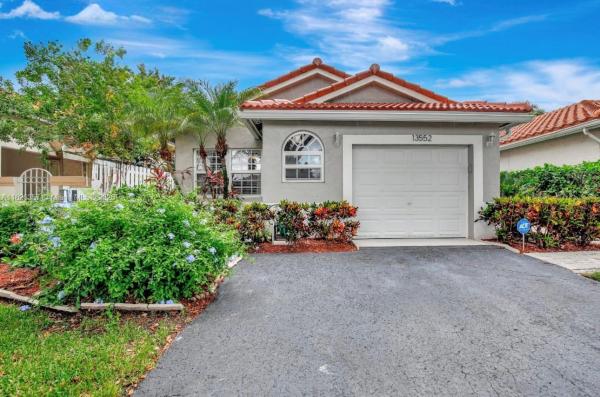 Sawgrass Plantation, 13552 NW 5th Ct, Plantation, Florida 33325, image 3
