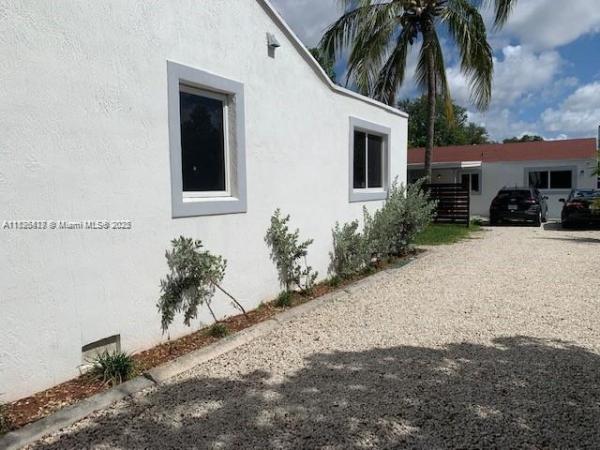 535 NW 93rd St #Front Unit, Unincorporated Dade County, Florida 33150, image 1