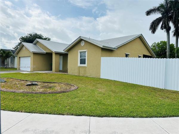 13840 SW 280th Ter, Homestead, Florida 33033, image 2