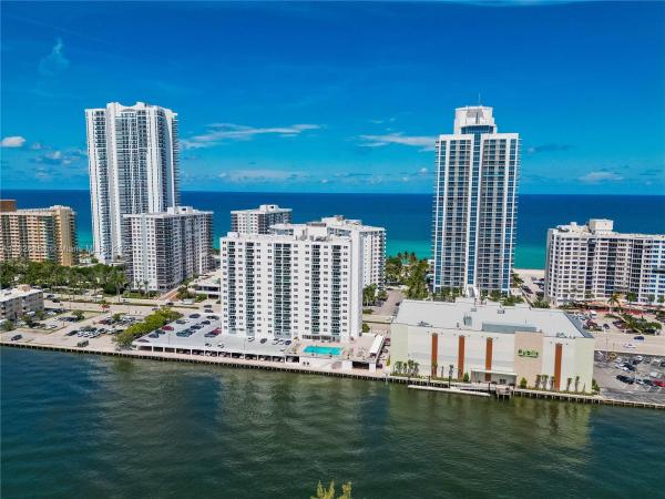 The Residences On Hollywood Beach, 3000 S Ocean Dr #702, Hollywood, Florida 33019, image 1
