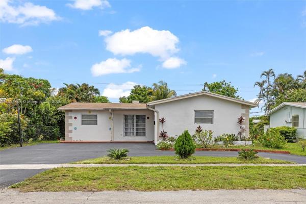 Sunrise Golf Village, 6441 NW 26th St, Sunrise, Florida 33313, image 1