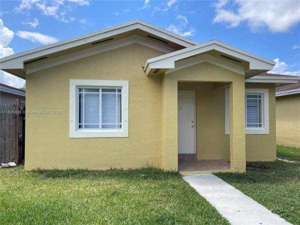 Villas Of Palm Bay, 926 SW 8th Pl, Florida City, Florida 33034, image 1