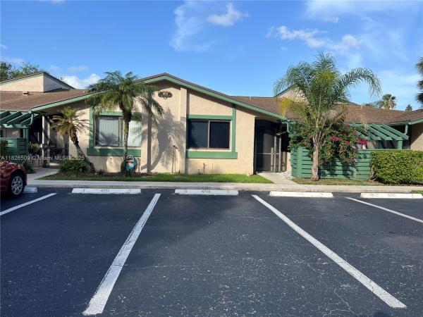 Lakeview Villas, 460 Lakeview Dr #3, Weston, Florida 33326, image 1