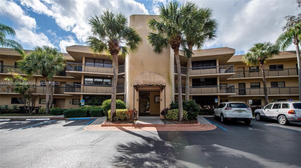 Tamarac, Florida 33321, image 1