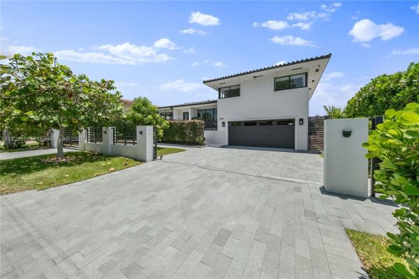 2010 NE 122nd Rd, North Miami, Florida 33181, image 3
