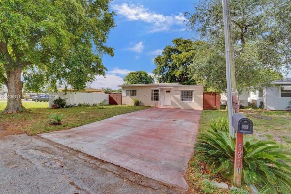 Hollywood Pines, 6310 Mayo St, Hollywood, Florida 33023, image 2